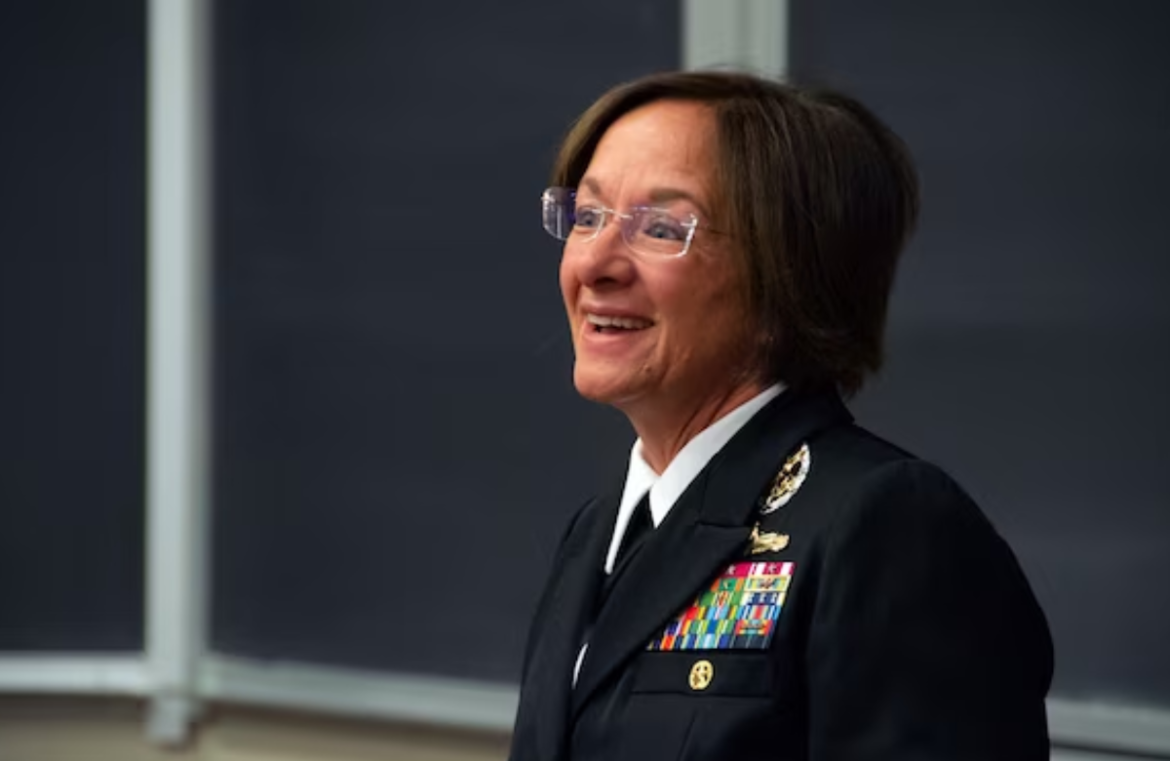 Admiral Lisa Franchetti: अमेरिकेच्या इतिहासात पहिल्यांदाच महिला करणार ...